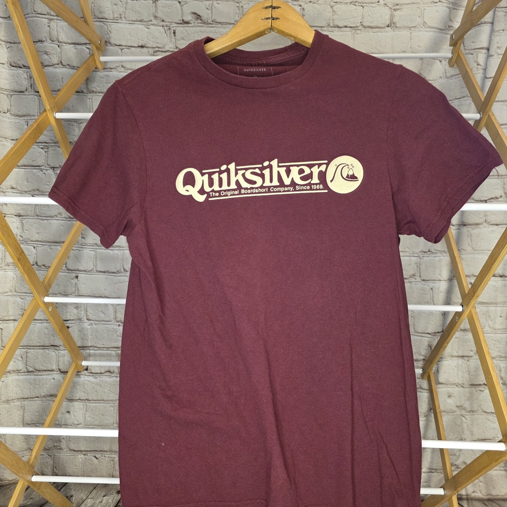 Quiksilver Red Short Sleeve Tee Classic Surf Style